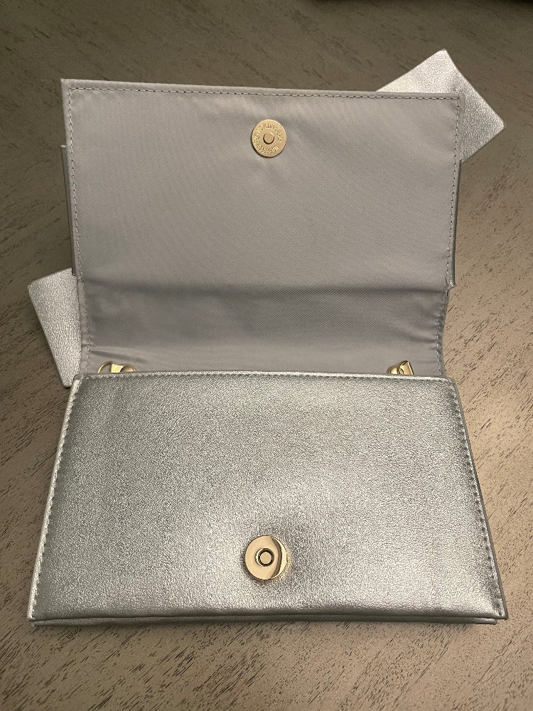 Silver Bow Clutch